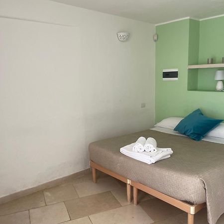 Relais Trulli Le Icone Bed & Breakfast Ostuni Eksteriør bilde